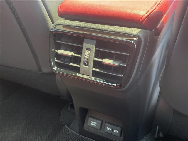 ＮＸ ＮＸ３００ｈ　Ｆスポーツ　純正ナビ　３６０°カメラ　レザーシート　ＥＴＣ２．０　ブラインドスポットモニター　アダプティブクルーズコントロール　フルセグＴＶ　ＬＥＤヘッドライト　シートヒーター　シートエアコン　ＨＵＤ（18枚目）