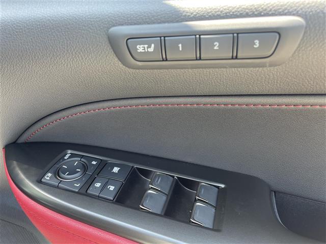 ＮＸ ＮＸ３００ｈ　Ｆスポーツ　純正ナビ　３６０°カメラ　レザーシート　ＥＴＣ２．０　ブラインドスポットモニター　アダプティブクルーズコントロール　フルセグＴＶ　ＬＥＤヘッドライト　シートヒーター　シートエアコン　ＨＵＤ（22枚目）