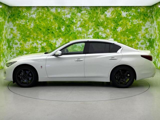 スカイライン ４ＷＤ　ＧＴタイプＳＰ　新品タイヤ／ＢＯＳＥ／純正　８インチ　ＳＤナビ／衝突安全装置／シートヒーター／車線逸脱防止支援システム／シート　フルレザー／ヘッドランプ　ＬＥＤ／ＥＴＣ／ＥＢＤ付ＡＢＳ／横滑り防止装置　革シート（2枚目）