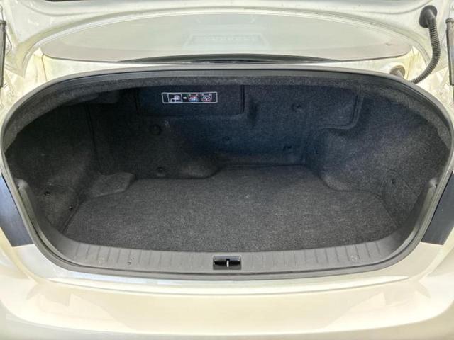 スカイライン ４ＷＤ　ＧＴタイプＳＰ　新品タイヤ／ＢＯＳＥ／純正　８インチ　ＳＤナビ／衝突安全装置／シートヒーター／車線逸脱防止支援システム／シート　フルレザー／ヘッドランプ　ＬＥＤ／ＥＴＣ／ＥＢＤ付ＡＢＳ／横滑り防止装置　革シート（8枚目）