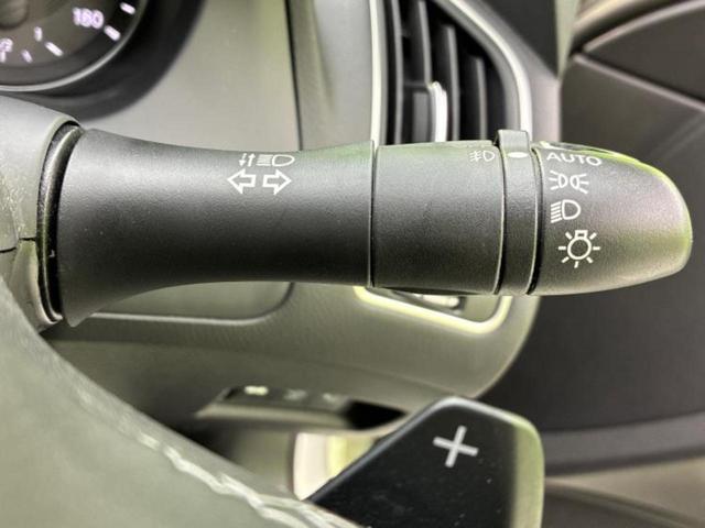 スカイライン ４ＷＤ　ＧＴタイプＳＰ　新品タイヤ／ＢＯＳＥ／純正　８インチ　ＳＤナビ／衝突安全装置／シートヒーター／車線逸脱防止支援システム／シート　フルレザー／ヘッドランプ　ＬＥＤ／ＥＴＣ／ＥＢＤ付ＡＢＳ／横滑り防止装置　革シート（16枚目）