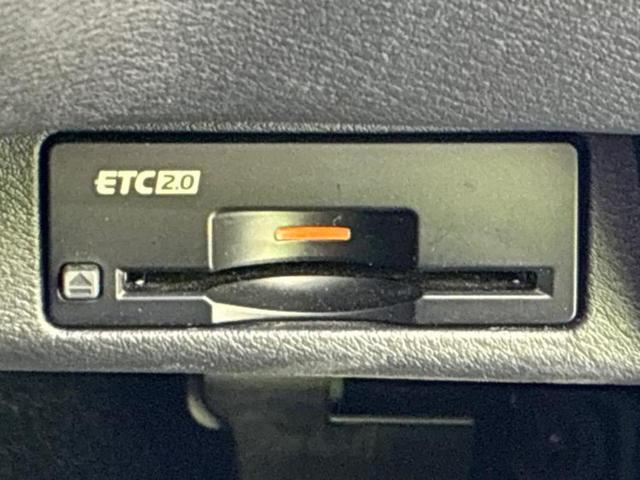 スカイライン ４ＷＤ　ＧＴタイプＳＰ　新品タイヤ／ＢＯＳＥ／純正　８インチ　ＳＤナビ／衝突安全装置／シートヒーター／車線逸脱防止支援システム／シート　フルレザー／ヘッドランプ　ＬＥＤ／ＥＴＣ／ＥＢＤ付ＡＢＳ／横滑り防止装置　革シート（24枚目）