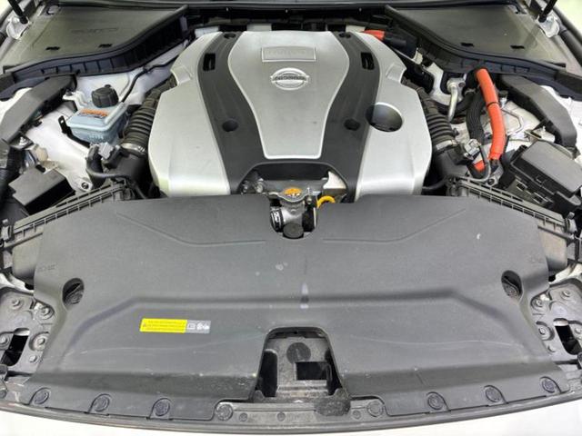 スカイライン ４ＷＤ　ＧＴタイプＳＰ　新品タイヤ／ＢＯＳＥ／純正　８インチ　ＳＤナビ／衝突安全装置／シートヒーター／車線逸脱防止支援システム／シート　フルレザー／ヘッドランプ　ＬＥＤ／ＥＴＣ／ＥＢＤ付ＡＢＳ／横滑り防止装置　革シート（44枚目）