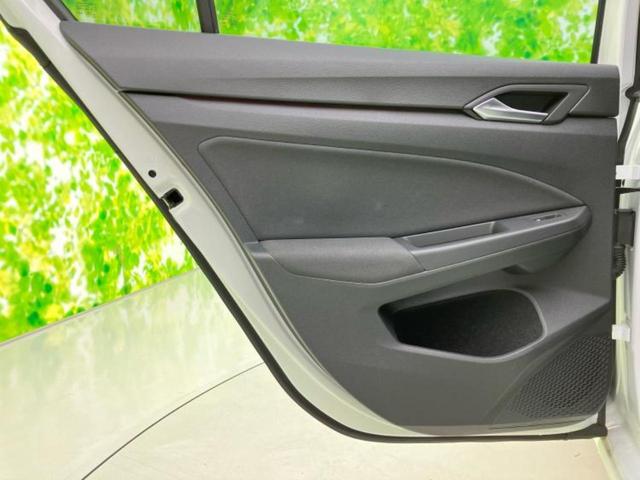 ゴルフ eTSIアクティブ 新品タイヤ/保証書/純正 HDDナビ/衝突安全装置/車線逸脱防止支援システム/ヘッドランプ LED/EBD付ABS/横滑り防止装置/アイドリングストップ/クルーズコントロール/バックモニター 記録簿(23枚目)