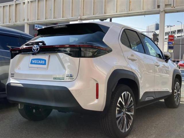 ヤリスクロス ４ＷＤハイブリッドＺ　保証書／ディスプレイオーディオ８インチ／衝突安全装置／シートヒーター／車線逸脱防止支援システム／シート　ハーフレザー／ヘッドランプ　ＬＥＤ／ＥＴＣ／ＥＢＤ付ＡＢＳ／横滑り防止装置　衝突被害軽減システム（3枚目）