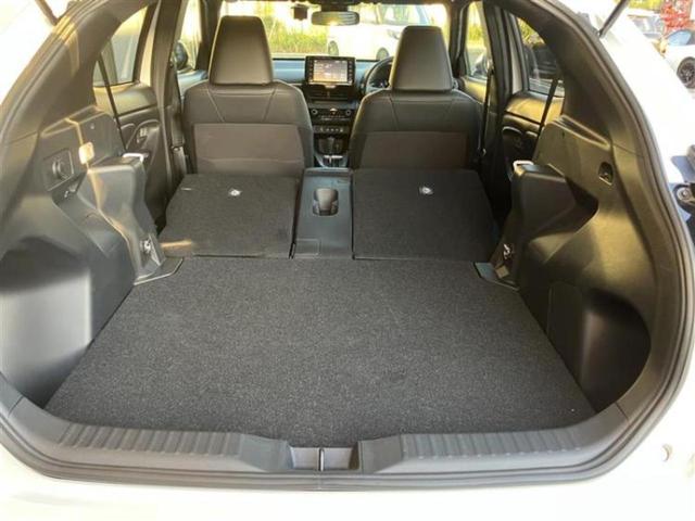 ヤリスクロス ４ＷＤハイブリッドＺ　保証書／ディスプレイオーディオ８インチ／衝突安全装置／シートヒーター／車線逸脱防止支援システム／シート　ハーフレザー／ヘッドランプ　ＬＥＤ／ＥＴＣ／ＥＢＤ付ＡＢＳ／横滑り防止装置　衝突被害軽減システム（7枚目）