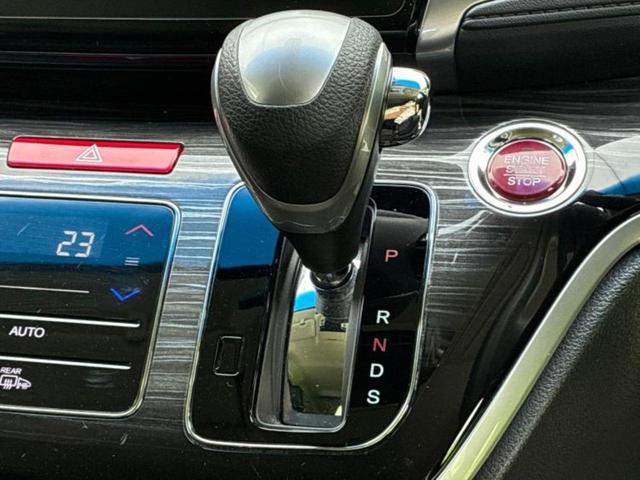 オデッセイ アブソルート・アドバンス　新品タイヤ／純正　ＨＤＤナビ／ホンダセンシング／両側電動スライドドア／マルチビューカメラシステム／車線逸脱防止支援システム／シート　ハーフレザー／ヘッドランプ　ＬＥＤ／Ｂｌｕｅｔｏｏｔｈ接続　ＥＴＣ（18枚目）