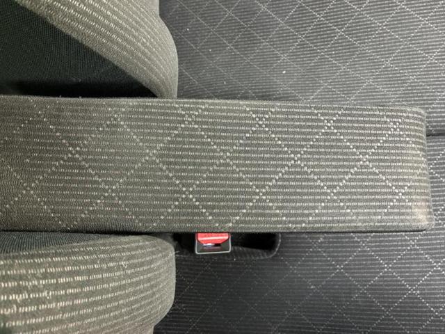 Ｎ－ＯＮＥ プレミアム・Ｌパッケージ　新品タイヤ／純正　ＳＤナビ／ヘッドランプ　ＨＩＤ／Ｂｌｕｅｔｏｏｔｈ接続／ＥＢＤ付ＡＢＳ／横滑り防止装置／アイドリングストップ／バックモニター／フルセグＴＶ／エアバッグ　サイド／衝突安全ボディ（31枚目）