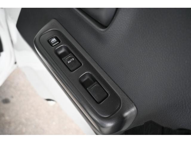 キャリイトラック ＫＸ　ＣＤプレイヤー　Ｐ／Ｓ　Ｐ／Ｗ　三方開　ＨＩＤライト　キーレスエントリーキー　１オーナー　パートタイム４ＷＤ　運転席エアバック　パワステ　ＥＴＣ　エアコン付　パワーウインドウ　ＡＢＳ（13枚目）
