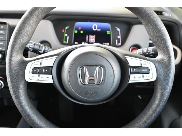 フィット e:HEVネス 雹害現状車 ホンダセンシング 純正9INナビ Rカメラ 2.0ETC FRドラレコ 障害物センサー アルミホイール LEDライト ホンダコネクト 衝突軽減 パーキングセンサー ワンオーナー 地デジ(13枚目)