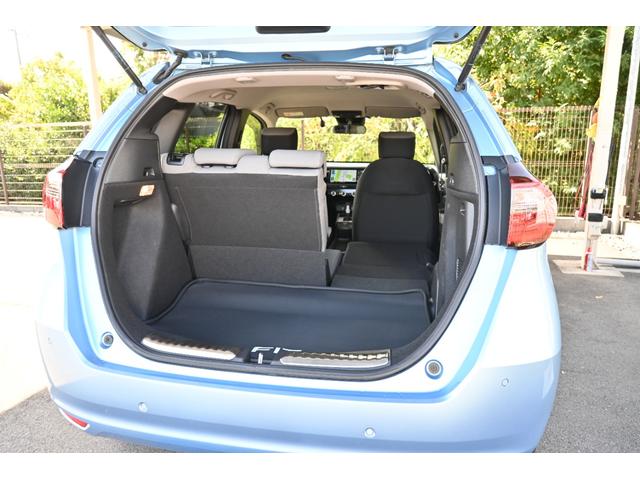 フィット e:HEVネス 雹害現状車 ホンダセンシング 純正9INナビ Rカメラ 2.0ETC FRドラレコ 障害物センサー アルミホイール LEDライト ホンダコネクト 衝突軽減 パーキングセンサー ワンオーナー 地デジ(24枚目)