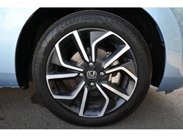 フィット e:HEVネス 雹害現状車 ホンダセンシング 純正9INナビ Rカメラ 2.0ETC FRドラレコ 障害物センサー アルミホイール LEDライト ホンダコネクト 衝突軽減 パーキングセンサー ワンオーナー 地デジ(26枚目)