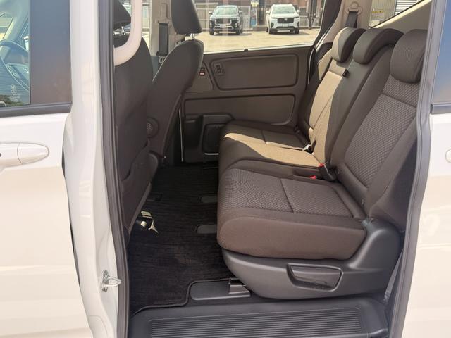 フリード+ハイブリッド ハイブリッドG 1オナ バックモニター フルセグテレビ オートクルーズコントロール ABS ナビTV LEDヘッドランプ シートヒータ USB DVD再生可 VSA ドライブレコーダー キーフリー(17枚目)