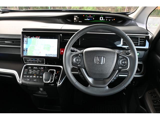 ステップワゴンスパーダ e:HEVスパーダG・EXホンダセンシング 純正10INナビ マルチビューカメラ 2.0ETC FRドラレコ シートヒーター アルミホイール LEDライト 両側Pスライドドア ハンズフリースライドドア右 Pアシスト エアバック 地デジ クルコン(12枚目)