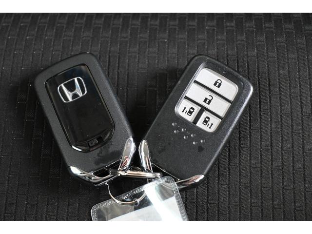 ステップワゴンスパーダ e:HEVスパーダG・EXホンダセンシング 純正10INナビ マルチビューカメラ 2.0ETC FRドラレコ シートヒーター アルミホイール LEDライト 両側Pスライドドア ハンズフリースライドドア右 Pアシスト エアバック 地デジ クルコン(20枚目)