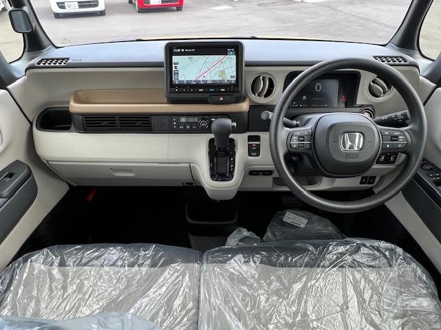 Ｎ－ＢＯＸ ベースグレード　届出済み未使用車　禁煙　Ｈｏｎｄａセンシング　コンフォートＰＫＧ　純正ナビ　地デジ　Ｂカメラ　両側電動スライドドア　ＬＥＤライト　コーナーセンサー　ＥＴＣ　１４インチホイール　衝突軽減システム　ＡＢＳ（10枚目）