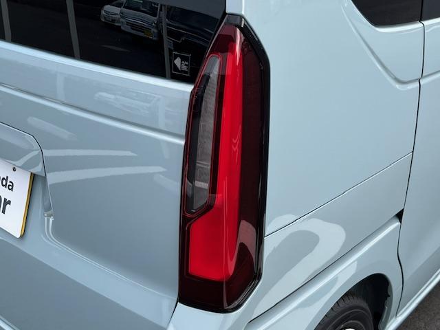 Ｎ－ＢＯＸ ベースグレード　届出済み未使用車　禁煙　コンフォートＰＫＧ　Ｈｏｎｄａセンシング　純正ナビ　地デジ　Ｂカメラ　Ｂｌｕｅｔｏｏｔｈ　両側電動スライドドア　ＬＥＤライト　シートヒーター　フロントドラレコ　ＥＴＣ　ＡＢＳ（8枚目）