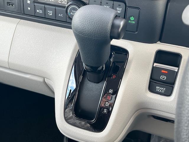 Ｎ－ＢＯＸ ベースグレード　届出済み未使用車　禁煙　コンフォートＰＫＧ　Ｈｏｎｄａセンシング　純正ナビ　地デジ　Ｂカメラ　Ｂｌｕｅｔｏｏｔｈ　両側電動スライドドア　ＬＥＤライト　シートヒーター　フロントドラレコ　ＥＴＣ　ＡＢＳ（20枚目）