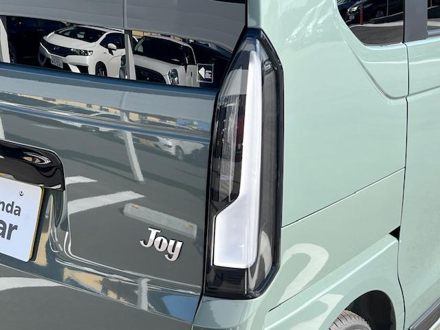 Ｎ－ＢＯＸジョイ ベースグレード　届出済み未使用車　禁煙車　ＪＯＹ　Ｈｏｎｄａセンシング　純正ナビ　地デジ　Ｂカメラ　Ｂｌｕｅｔｏｏｔｈ　片側電動スライドドア　ＬＥＤライト　シートヒーター　ＥＴＣ　前ドラレコ　１４インチホイール（8枚目）