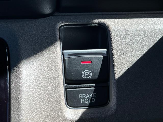 Ｎ－ＢＯＸジョイ ベースグレード　届出済み未使用車　禁煙車　ＪＯＹ　Ｈｏｎｄａセンシング　純正ナビ　地デジ　Ｂカメラ　Ｂｌｕｅｔｏｏｔｈ　片側電動スライドドア　ＬＥＤライト　シートヒーター　ＥＴＣ　前ドラレコ　１４インチホイール（26枚目）