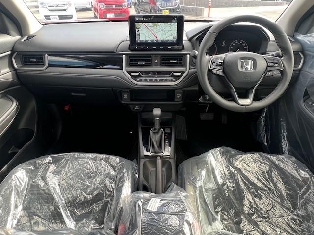 ＷＲ－Ｖ Ｚ　登録済み未使用車　禁煙車　Ｈｏｎｄａセンシング　純正ナビ　地デジ　Ｂカメラ　Ｂｌｕｅｔｏｏｔｈ　ＬＥＤヘッドライト　コーナーセンサー　前ドラレコ　１７インチアルミホイール　ＥＴＣ　ＤＶＤ　ソナー（10枚目）