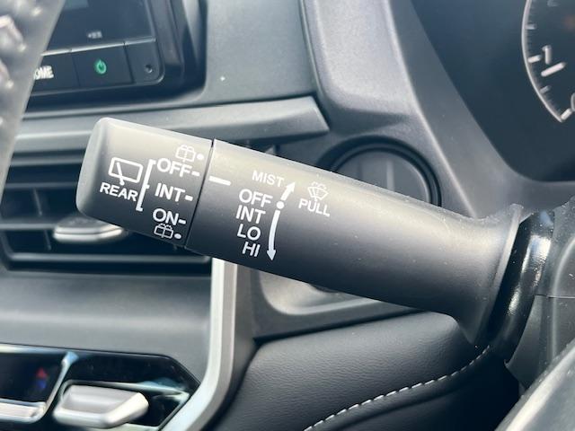 ＷＲ－Ｖ Ｚ　登録済み未使用車　禁煙車　Ｈｏｎｄａセンシング　純正ナビ　地デジ　Ｂカメラ　Ｂｌｕｅｔｏｏｔｈ　ＬＥＤヘッドライト　コーナーセンサー　前ドラレコ　１７インチアルミホイール　ＥＴＣ　ＤＶＤ　ソナー（15枚目）