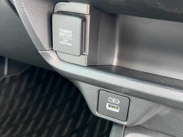 ＷＲ－Ｖ Ｚ　登録済み未使用車　禁煙車　Ｈｏｎｄａセンシング　純正ナビ　地デジ　Ｂカメラ　Ｂｌｕｅｔｏｏｔｈ　ＬＥＤヘッドライト　コーナーセンサー　前ドラレコ　１７インチアルミホイール　ＥＴＣ　ＤＶＤ　ソナー（22枚目）