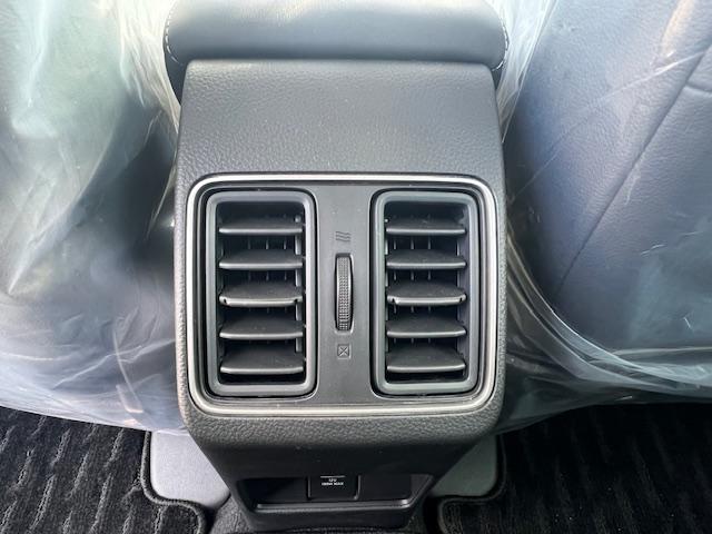 ＷＲ－Ｖ Ｚ　登録済み未使用車　禁煙車　Ｈｏｎｄａセンシング　純正ナビ　地デジ　Ｂカメラ　Ｂｌｕｅｔｏｏｔｈ　ＬＥＤヘッドライト　コーナーセンサー　前ドラレコ　１７インチアルミホイール　ＥＴＣ　ＤＶＤ　ソナー（28枚目）