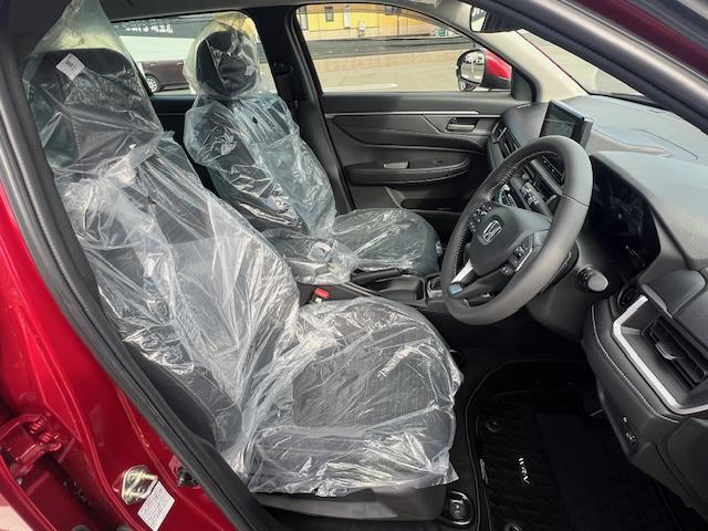 ＷＲ－Ｖ Ｚ　登録済み未使用車　禁煙車　Ｈｏｎｄａセンシング　純正ナビ　地デジ　Ｂカメラ　Ｂｌｕｅｔｏｏｔｈ　ＬＥＤヘッドライト　コーナーセンサー　前ドラレコ　１７インチアルミホイール　ＥＴＣ　ＤＶＤ　ソナー（29枚目）