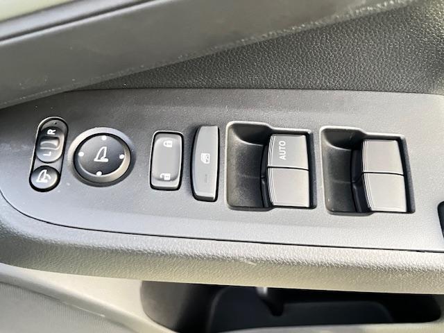 ヴェゼル e:HEVX・HuNTパッケージ 弊社デモカー 禁煙車 ワンオーナー車 Hondaセンシング 純正ナビ 地デジ Bカメラ Bluetooth ホンダコネクト オートリトラミラー コーナーセンサー LEDライト 前後ドラレコ ETC(20枚目)