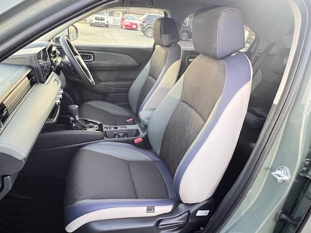 ヴェゼル e:HEVX・HuNTパッケージ 弊社デモカー 禁煙車 ワンオーナー車 Hondaセンシング 純正ナビ 地デジ Bカメラ Bluetooth ホンダコネクト オートリトラミラー コーナーセンサー LEDライト 前後ドラレコ ETC(34枚目)