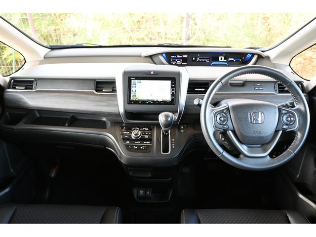 フリード Ｇ・ホンダセンシング　純正ナビ　フルセグ　Ｒカメラ　ＥＴＣ　ＦＲドラレコ　シートヒーター　アルミホイール　ＬＥＤライト　両側Ｐスライドドア　Ｆセグ　追突被害軽減ブレーキ　ｉストップ　Ｗエアバッグ　パワーウィンドウ　ＶＳＡ（10枚目）