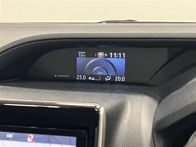 ノア G リアエアコン フルセグテレビ 盗難防止システム 1オーナ 記録簿付き エアバッグ アルミ キーレス アイドルストップ クルーズコントロール DVD再生 ETC メモリーナビ 3列シート ESC ABS(16枚目)