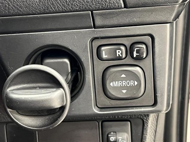 カローラアクシオ 1.5X アイドリングストップ付 運転席エアバッグ DVD 横滑り防止 ワンオーナー車 サイドエアバック 助手席エアバッグ ナビ&TV ワイヤレスキー エアコン パワーウインドウ パワステ ABS フルセグTV(21枚目)