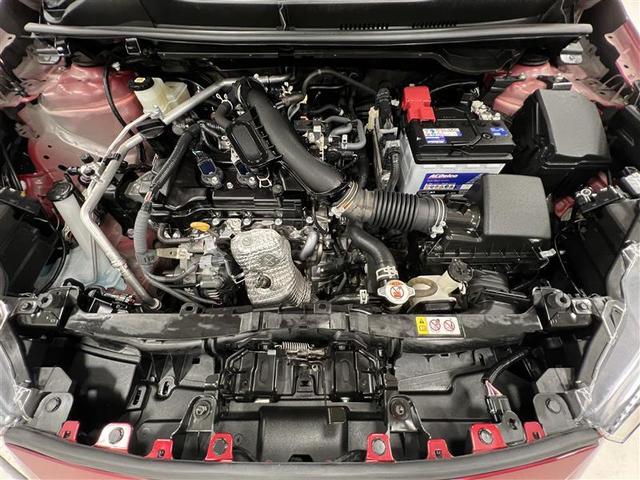 ヤリス Ｘ　衝突被害軽減ブレーキ　地デジ　ＴＶ　横滑り防止装置付き　記録簿有　ワイヤレスキー　全周囲カメラ　バックガイドモニター　サイドエアバック　　Ｗエアバッグ　パワーウインドウ　　運転席エアバッグ　１オーナー（6枚目）