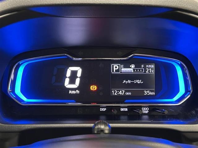 スピードメーターは大きくて見やすいデジタル表示！