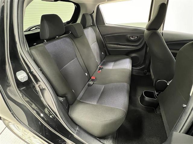 ヴィッツ １．３Ｆ　ＬＥＤエディション　Ｂカメラ　アイドルストップ　衝突軽減ブレーキ　ワンセグテレビ　ＥＴＣ車載器　ＬＥＤヘッドライト　スマートキー＆プッシュスタート　キーフリーシステム　エアコン　横滑り防止　デュアルエアバック　ＡＢＳ（17枚目）