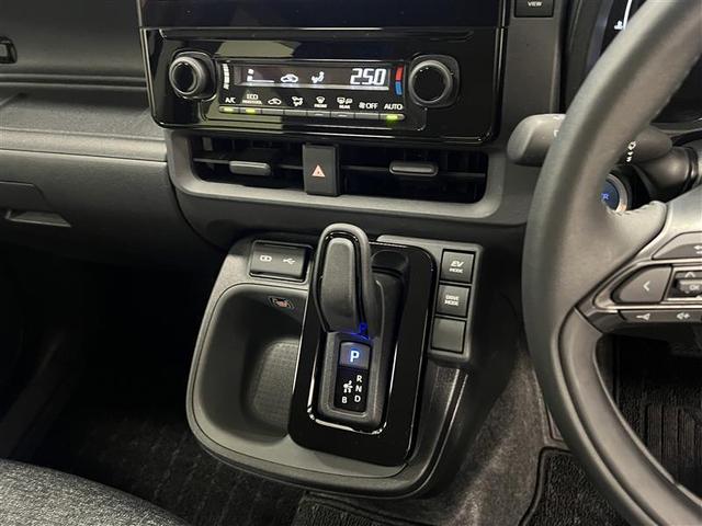 シエンタ ハイブリッドＺ　ＴＳＳ　ワンオーナ　ナビＴＶ　バックモニター　ＬＥＤライト　ＥＴＣ　スマートキー　オートエアコン　ＵＳＢ端子　前席シートヒーター　ＡＣ１００Ｖ　ブラインドスポットモニター　両側電動パワースライドドア（19枚目）