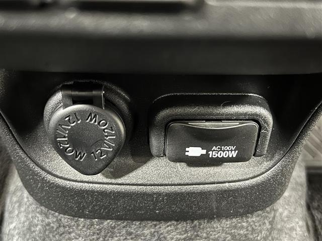 シエンタ ハイブリッドＺ　ＴＳＳ　ワンオーナ　ナビＴＶ　バックモニター　ＬＥＤライト　ＥＴＣ　スマートキー　オートエアコン　ＵＳＢ端子　前席シートヒーター　ＡＣ１００Ｖ　ブラインドスポットモニター　両側電動パワースライドドア（27枚目）