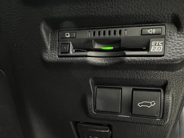 カローラクロス ハイブリッド　Ｚ　衝突軽減ブレーキ　記録簿有　スマキ－　ワンオーナ　Ｂモニター　アクティブクルーズコントロール　イモビ　ＬＥＤ　ＡＣ　運転席Ｐシート　メディアプレイヤー接続　キーレス　パワステ　アルミ　エアバッグ（31枚目）