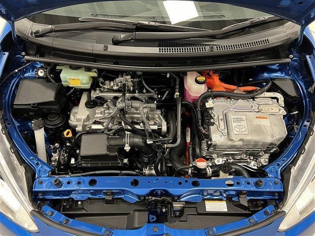 アクア Ｇ　誤発進抑制機能　バックモニタ　メンテナンスノート　デュアルエアバック　ナビＴＶ　パワーウィンドウ　ＥＳＣ　ＡＴエアコン　ＡＢＳ　パワーステアリング　オートクルーズ　運転席エアバッグ　ＥＴＣ（7枚目）