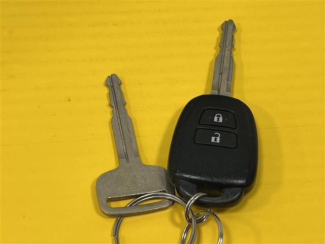 アクア Ｇ　誤発進抑制機能　バックモニタ　メンテナンスノート　デュアルエアバック　ナビＴＶ　パワーウィンドウ　ＥＳＣ　ＡＴエアコン　ＡＢＳ　パワーステアリング　オートクルーズ　運転席エアバッグ　ＥＴＣ（24枚目）