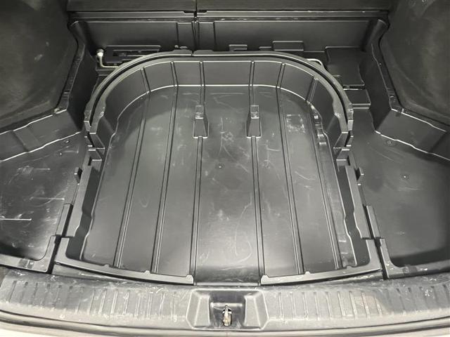 カローラフィールダー ＥＸ　ワンオーナー　１セグ　スマートキー＆プッシュスタート　ＰＷ　メモリナビ　キーレス　エアバッグ　マニュアルエアコン　横滑り防止装置　ＥＴＣ　ナビ＆ＴＶ　イモビライザー　アイドリングストップ　ＡＢＳ（18枚目）