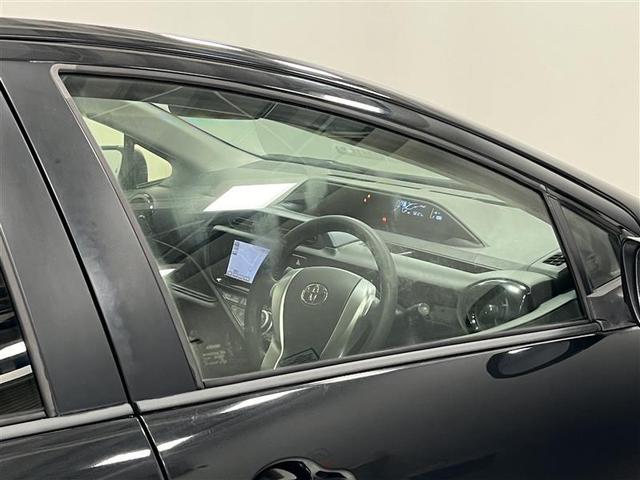 アクア Ｓ　キーレスエントリ　ナビ＆ＴＶ　オートエアコン　デュアルエアバック　ＥＳＣ　Ｂカメラ　パワーウィンドウ　ＥＴＣ　ＳＲＳ　ワンセグＴＶ　パワーステアリング　ＡＢＳ　メモリーナビ（5枚目）