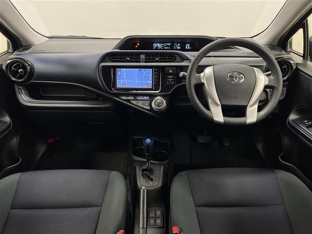 アクア Ｓ　キーレスエントリ　ナビ＆ＴＶ　オートエアコン　デュアルエアバック　ＥＳＣ　Ｂカメラ　パワーウィンドウ　ＥＴＣ　ＳＲＳ　ワンセグＴＶ　パワーステアリング　ＡＢＳ　メモリーナビ（10枚目）