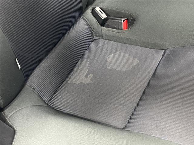 アクア Ｓ　キーレスエントリ　ナビ＆ＴＶ　オートエアコン　デュアルエアバック　ＥＳＣ　Ｂカメラ　パワーウィンドウ　ＥＴＣ　ＳＲＳ　ワンセグＴＶ　パワーステアリング　ＡＢＳ　メモリーナビ（20枚目）