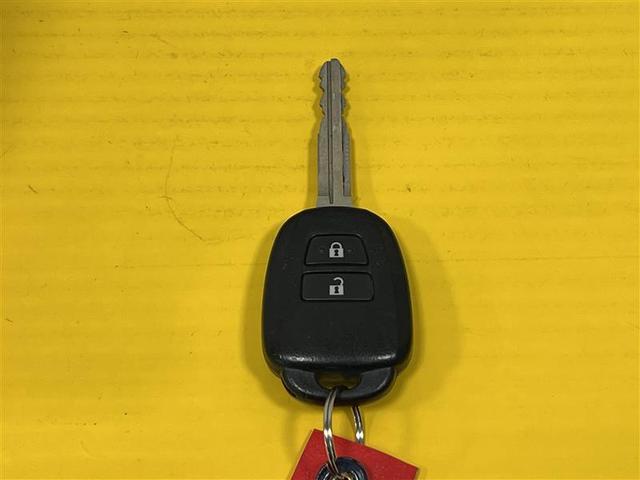 アクア Ｓ　キーレスエントリ　ナビ＆ＴＶ　オートエアコン　デュアルエアバック　ＥＳＣ　Ｂカメラ　パワーウィンドウ　ＥＴＣ　ＳＲＳ　ワンセグＴＶ　パワーステアリング　ＡＢＳ　メモリーナビ（22枚目）