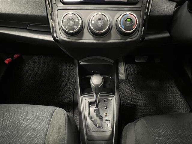 カローラアクシオ １．３Ｘ　エアコン　点検記録簿　ワイヤレスキー　助手席エアバック　ＰＷ　パワステ　サイドエアバッグ　ワンオーナ　ワンセグ　運転席エアバック　ＡＢＳ　メモリーナビ　バックカメラ　横滑り防止機能（14枚目）