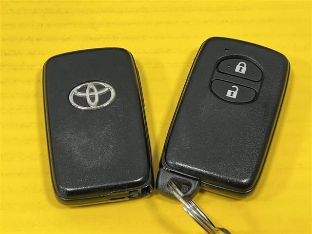 ヴィッツ Ｕ　盗難防止システム　衝突被害軽減ブレーキ　ＤＶＤ　ＬＥＤヘッドライト　キーレス　ＡＢＳ　エアコン　Ｂカメラ　スマートストップ　スマートキー　パワステ　ナビＴＶ　横滑り防止装置　パワーウィンドウ（30枚目）