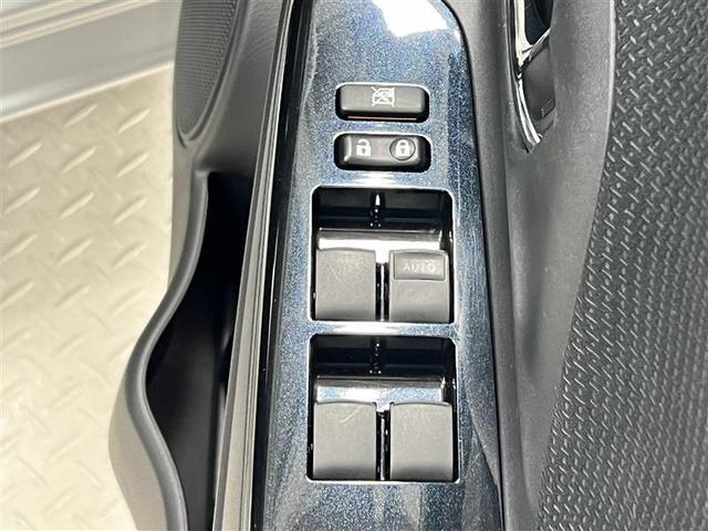 ヴィッツ Ｕ　盗難防止システム　衝突被害軽減ブレーキ　ＤＶＤ　ＬＥＤヘッドライト　キーレス　ＡＢＳ　エアコン　Ｂカメラ　スマートストップ　スマートキー　パワステ　ナビＴＶ　横滑り防止装置　パワーウィンドウ（33枚目）